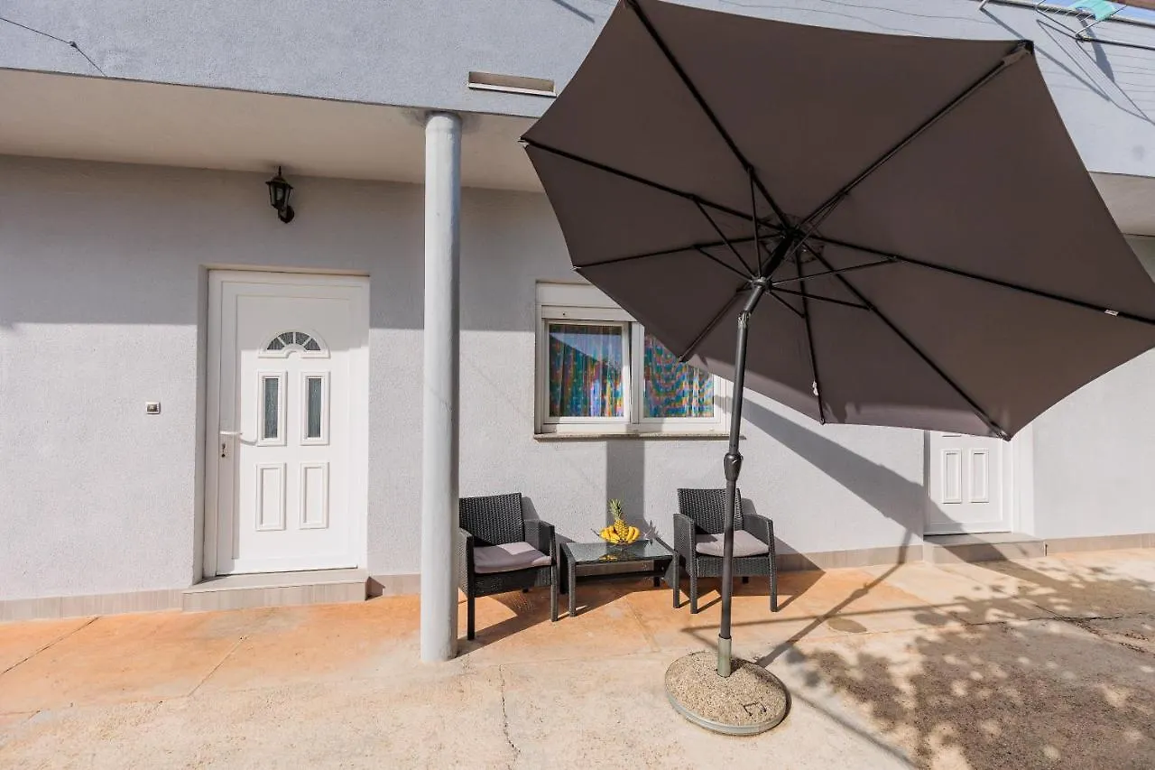 Apartman Toni Zadar 0*,  Kroatien
